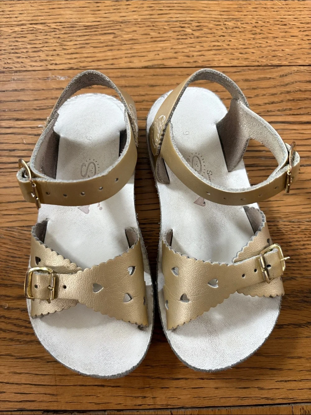 Sun-San Sweetheart saltwater gold sandals 9T
